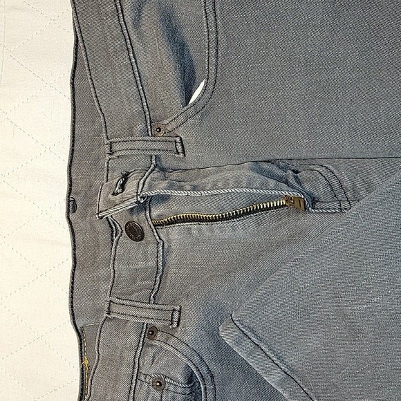 Men's Levi Jeans - Picture 2 of 10